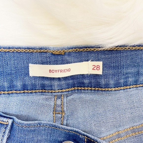 Levi's Boyfriend Jeans - Picture 10 of 13